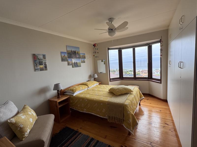 7 Bedroom Property for Sale in Outeniqua Strand Western Cape